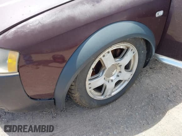 ✅ 2003 Audi allroad A6 V8 • VIN: WA1YD64B73N043855 • Lot: 42663037. Wystawiony na IAAI z przebiegiem 184 290 mil. Bezpłatny archiwum sprzedaży aukcyjnych z USA i szczegółowy raport historii pojazdu na DreamBid. Zdjęcie 6.