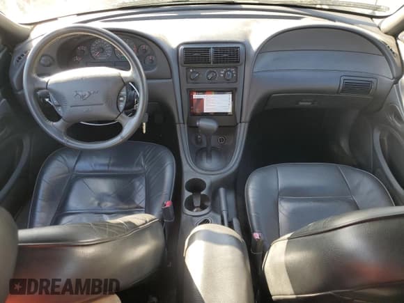 ✅ 2000 Ford Mustang • VIN: 1FAFP4444YF199479 • Лот: 87452745. Опубликован ранее на Copart с пробегом 92 530 миль. Бесплатный доступ к архиву аукционных продаж из США и подробный отчёт об истории автомобиля на DreamBid. Изображение 8.