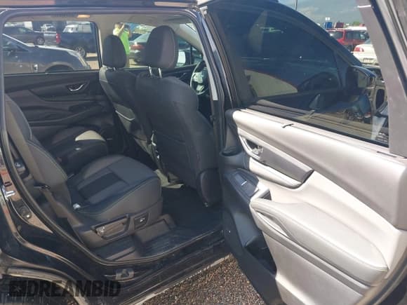 ✅ 2024 Subaru Ascent Onyx Limited • VIN: 4S4WMAKD7R3407356 • Лот: 42618256. Опубликован ранее на IAAI с пробегом 17 101 миль. Бесплатный доступ к архиву аукционных продаж из США и подробный отчёт об истории автомобиля на DreamBid. Изображение 8.