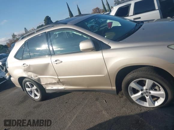 ✅ 2007 Lexus RX 350 • VIN: 2T2GK31U07C016822 • Lot: 43645403. Wystawiony na IAAI z przebiegiem 84 535 mil. Bezpłatny archiwum sprzedaży aukcyjnych z USA i szczegółowy raport historii pojazdu na DreamBid. Zdjęcie 13.