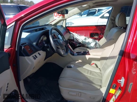 ✅ 2013 Toyota Venza LE • VIN: 4T3BK3BB3DU075327 • Lot: 41898602. Listed on IAAI with 126,071 mi. Free auction sales archive from the USA and detailed vehicle history report at DreamBid. Image 5.