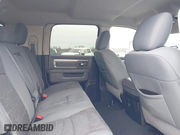 ✅ 2016 Ram 2500 Big Horn • VIN: 3C6UR5ML8GG311696 • Lot: 41603158. Listed on IAAI with 110,994 mi. Free auction sales archive from the USA and detailed vehicle history report at DreamBid. Image 8.