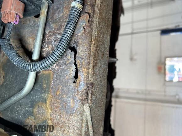 ✅ 2014 Chevrolet Silverado 1500 Work Truck • VIN: 1GCNCPEH9EZ158859 • Лот: 43692405. Опубликован ранее на IAAI с пробегом 156 201 миль. Бесплатный доступ к архиву аукционных продаж из США и подробный отчёт об истории автомобиля на DreamBid. Изображение 26.