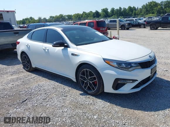✅ 2020 Kia Optima SX • VIN: 5XXGW4L21LG417289 • Lot: 43028530. Wystawiony na IAAI z przebiegiem 100 072 mil. Bezpłatny archiwum sprzedaży aukcyjnych z USA i szczegółowy raport historii pojazdu na DreamBid. Zdjęcie 1.