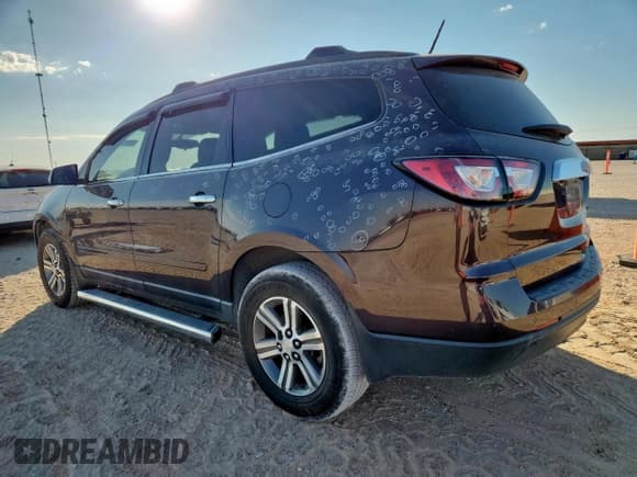 ✅ 2016 Chevrolet Traverse LT • VIN: 1GNKRGKD0GJ191390 • Lot: 81984245. Wystawiony na Copart z przebiegiem 82 677 mil. Bezpłatny archiwum sprzedaży aukcyjnych z USA i szczegółowy raport historii pojazdu na DreamBid. Zdjęcie 2.