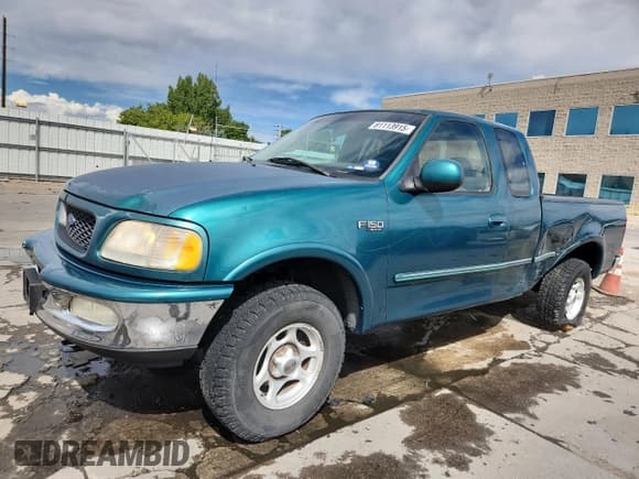 ✅ 1997 Ford F-150 XL • VIN: 1FTDX1869VKB11590 • Lot: 81113915. Wystawiony na Copart z przebiegiem 138 255 mil. Bezpłatny archiwum sprzedaży aukcyjnych z USA i szczegółowy raport historii pojazdu na DreamBid. Zdjęcie 1.