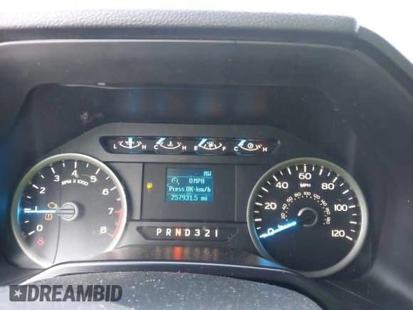 ✅ 2015 Ford F-150 XLT • VIN: 1FTEW1E85FFC40093 • Lot: 41867052. Wystawiony na IAAI z przebiegiem 257 931 mil. Bezpłatny archiwum sprzedaży aukcyjnych z USA i szczegółowy raport historii pojazdu na DreamBid. Zdjęcie 7.