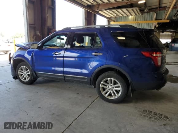✅ 2015 Ford Explorer XLT • VIN: 1FM5K8D85FGA84066 • Lot: 56195355. Wystawiony na Copart z przebiegiem 93 604 mil. Bezpłatny archiwum sprzedaży aukcyjnych z USA i szczegółowy raport historii pojazdu na DreamBid. Zdjęcie 2.