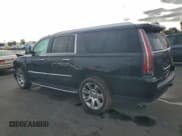 ✅ 2019 Cadillac Escalade ESV Premium Luxury • VIN: 1GYS4JKJ4KR219478 • Lot: 94394435. Wystawiony na Copart z przebiegiem 32 857 mil. Bezpłatny archiwum sprzedaży aukcyjnych z USA i szczegółowy raport historii pojazdu na DreamBid. Zdjęcie 2.