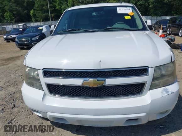 ✅ 2007 Chevrolet Suburban LT • VIN: 1GNFC16007J294395 • Lot: 42590528. Listed on IAAI with 261,070 mi. Free auction sales archive from the USA and detailed vehicle history report at DreamBid. Image 6.