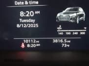 ✅ 2024 Audi Q5 S line Premium Plus • VIN: WA1EAAFY6R2010825 • Lot: 42950780. Wystawiony na IAAI z przebiegiem 10 112 mil. Bezpłatny archiwum sprzedaży aukcyjnych z USA i szczegółowy raport historii pojazdu na DreamBid. Zdjęcie 15.