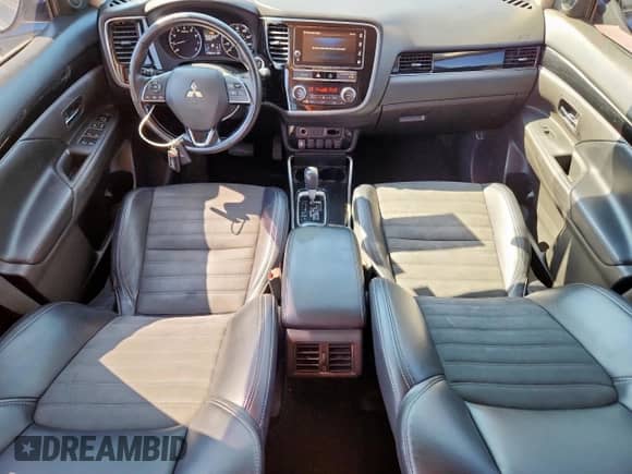 2019 Mitsubishi Outlander SE с VIN JA4AD3A33KZ050144, выставлен на аукционе Copart как лот 71791425 с пробегом 113 654 миль миль и Списание • Salvage title. История ставок и продаж доступна на DreamBid. Изображение 8.