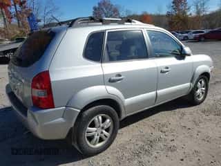 ✅ 2007 Hyundai Tucson SE • VIN: KM8JN72D17U506305 • Lot: 43629003. Wystawiony na IAAI z przebiegiem 105 791 mil mil. Skorzystaj z bezpłatnego archiwum sprzedaży aukcyjnych z USA i zobacz szczegółowy raport historii pojazdu na DreamBid. Zdjęcie 4.