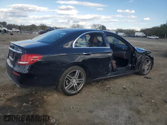 ✅ 2017 Mercedes-Benz E 300 Luxury • VIN: WDDZF4KB2HA096270 • Lot: 89616575. Listed on Copart with 116,519 mi. Free auction sales archive from the USA and detailed vehicle history report at DreamBid. Image 3.