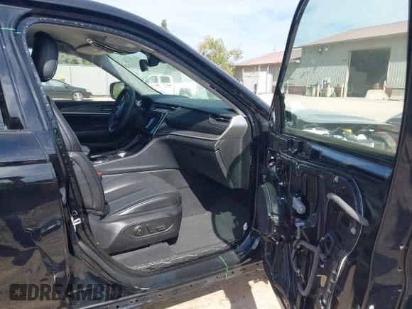 ✅ 2023 Jeep Grand Cherokee Limited • VIN: 1C4RJHBG3PC516665 • Lot: 43357909. Wystawiony na IAAI z przebiegiem 53 353 mil. Bezpłatny archiwum sprzedaży aukcyjnych z USA i szczegółowy raport historii pojazdu na DreamBid. Zdjęcie 5.