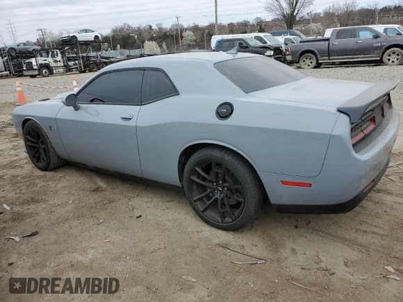 ✅ 2021 Dodge Challenger R/T Scat Pack • VIN: 2C3CDZFJ2MH624202 • Lot: 47790504. Wystawiony na Copart z przebiegiem 27 647 mil. Bezpłatny archiwum sprzedaży aukcyjnych z USA i szczegółowy raport historii pojazdu na DreamBid. Zdjęcie 2.