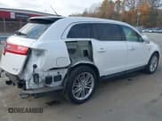 ✅ 2019 Lincoln MKT Reserve • VIN: 2LMHJ5AT2KBL00694 • Лот: 43639684. Опубликован ранее на IAAI с пробегом 121 171 миль. Бесплатный доступ к архиву аукционных продаж из США и подробный отчёт об истории автомобиля на DreamBid. Изображение 18.