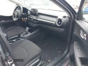 ✅ 2021 Kia Forte LXS • VIN: 3KPF24AD9ME273593 • Lot: 43638985. Wystawiony na IAAI z przebiegiem 55 580 mil. Bezpłatny archiwum sprzedaży aukcyjnych z USA i szczegółowy raport historii pojazdu na DreamBid. Zdjęcie 5.