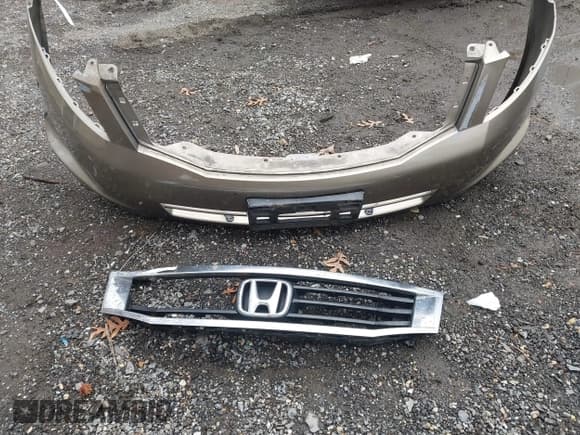 ✅ 2010 Honda Accord EX-L • VIN: 1HGCP2F85AA070267 • Lot: 43718730. Listed on IAAI with 302,410 mi. Free auction sales archive from the USA and detailed vehicle history report at DreamBid. Image 12.