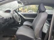 ✅ 2009 Toyota Yaris • VIN: JTDJT903295249913 • Lot: 90625645. Listed on Copart with 111,643 mi. Free auction sales archive from the USA and detailed vehicle history report at DreamBid. Image 7.