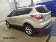 ✅ 2017 Ford Escape SE • VIN: 1FMCU9GD4HUA86783 • Lot: 89681645. Wystawiony na Copart z przebiegiem 132 467 mil. Bezpłatny archiwum sprzedaży aukcyjnych z USA i szczegółowy raport historii pojazdu na DreamBid. Zdjęcie 2.