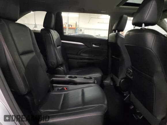 ✅ 2015 Toyota Highlander XLE • VIN: 5TDJKRFH9FS118943 • Lot: 91306715. Listed on Copart with 144,158 mi. Free auction sales archive from the USA and detailed vehicle history report at DreamBid. Image 11.