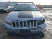 ✅ 2017 Jeep Compass High Altitude • VIN: 1C4NJDEB1HD171980 • Lot: 43665749. Wystawiony na IAAI z przebiegiem 111 542 mil. Bezpłatny archiwum sprzedaży aukcyjnych z USA i szczegółowy raport historii pojazdu na DreamBid. Zdjęcie 6.