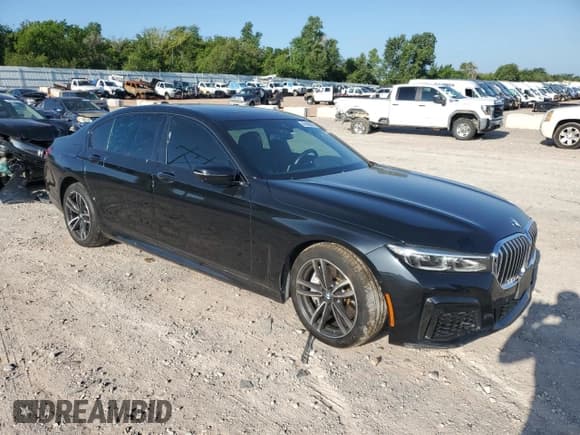 ✅ 2022 BMW 7 Series 750i xDrive • VIN: WBA7U2C03NCH20599 • Lot: 65588015. Listed on Copart with 32,926 mi. Free auction sales archive from the USA and detailed vehicle history report at DreamBid. Image 4.