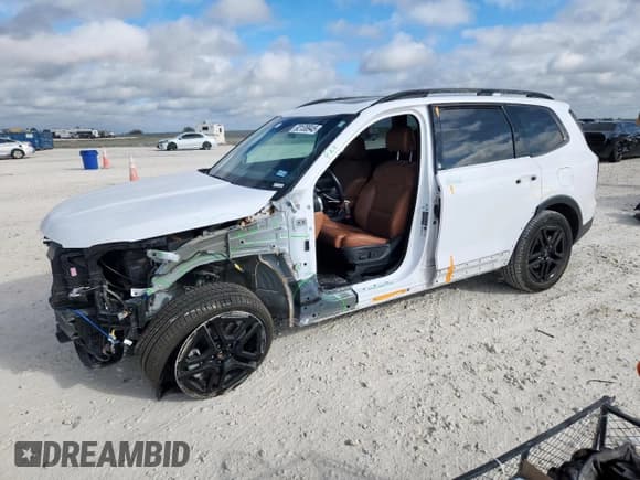 ✅ 2023 Kia Telluride SX Prestige X-Line • VIN: 5XYP5DGC5PG376222 • Lot: 92138945. Wystawiony na Copart z przebiegiem 53 563 mil. Bezpłatny archiwum sprzedaży aukcyjnych z USA i szczegółowy raport historii pojazdu na DreamBid. Zdjęcie 1.