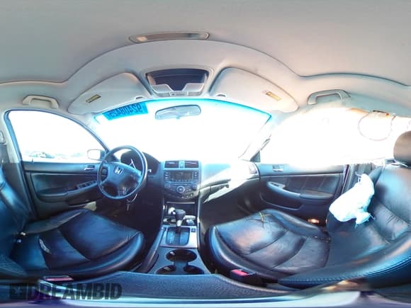 ✅ 2004 Honda Accord EX • VIN: 1HGCM66534A017741 • Лот: 92408425. Опубликован ранее на Copart с пробегом 242 726 миль. Бесплатный доступ к архиву аукционных продаж из США и подробный отчёт об истории автомобиля на DreamBid. Изображение 14.