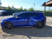 ✅ 2023 Volkswagen Golf R 20th Anniversary Edition • VIN: WVWAB7CD5PW183053 • Лот: 43359198. Опубликован ранее на IAAI с пробегом 10 941 миль. Бесплатный доступ к архиву аукционных продаж из США и подробный отчёт об истории автомобиля на DreamBid. Изображение 14.