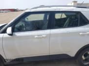 ✅ 2025 Hyundai Venue SEL • VIN: KMHRC8A39SU353866 • Lot: 41878267. Listed on IAAI with 7,961 mi. Free auction sales archive from the USA and detailed vehicle history report at DreamBid. Image 14.