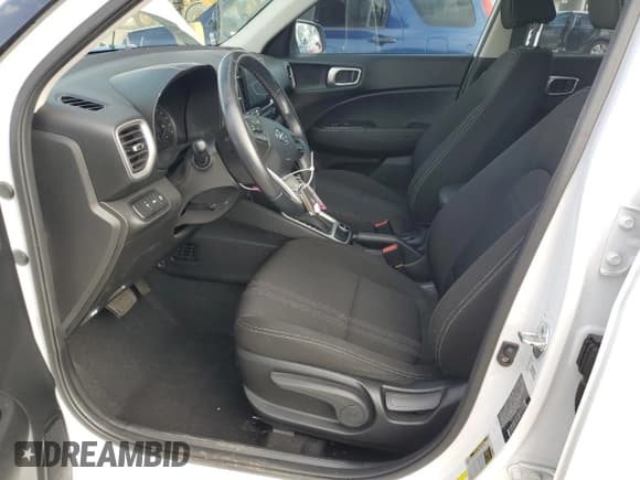 ✅ 2021 Hyundai Venue SEL • VIN: KMHRC8A35MU077222 • Lot: 85539104. Listed on Copart with 45,128 mi. Free auction sales archive from the USA and detailed vehicle history report at DreamBid. Image 7.