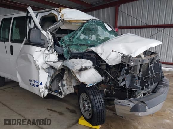 ✅ 2014 GMC Savana Cargo • VIN: 1GTW7FCA9E1906226 • Lot: 41214520. Wystawiony na IAAI z przebiegiem 120 794 mil. Bezpłatny archiwum sprzedaży aukcyjnych z USA i szczegółowy raport historii pojazdu na DreamBid. Zdjęcie 6.