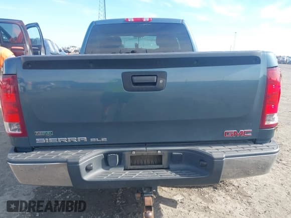 ✅ 2012 GMC Sierra 1500 SLE • VIN: 1GTR2VE71CZ118238 • Lot: 42367276. Wystawiony na IAAI z przebiegiem 195 490 mil. Bezpłatny archiwum sprzedaży aukcyjnych z USA i szczegółowy raport historii pojazdu na DreamBid. Zdjęcie 18.