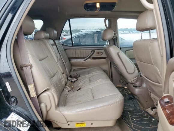 ✅ 2004 Toyota Sequoia Limited • VIN: 5TDZT38A54S222016 • Lot: 70172135. Wystawiony na Copart z przebiegiem 287 281 mil. Bezpłatny archiwum sprzedaży aukcyjnych z USA i szczegółowy raport historii pojazdu na DreamBid. Zdjęcie 11.