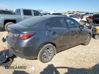 ✅ 2019 Toyota Yaris LE • VIN: 3MYDLBYV5KY505420 • Лот: 91654905. Опубликован ранее на Copart с пробегом 108 525 миль. Бесплатный доступ к архиву аукционных продаж из США и подробный отчёт об истории автомобиля на DreamBid. Изображение 3.