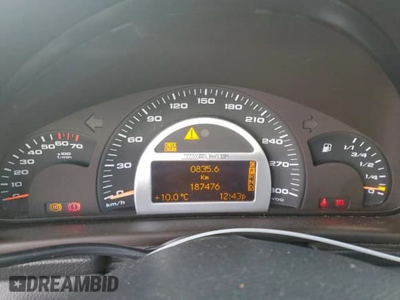 ✅ 2004 Mercedes-Benz C AMG • VIN: WDBRF65JX4F475408 • Лот: 95073705. Опубликован ранее на Copart с пробегом 187 476 миль. Бесплатный доступ к архиву аукционных продаж из США и подробный отчёт об истории автомобиля на DreamBid. Изображение 9.