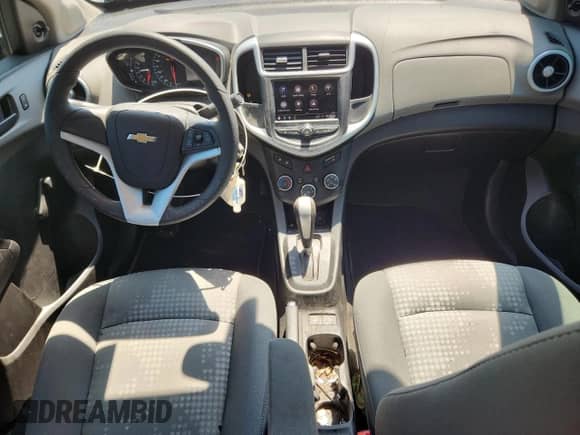 2020 Chevrolet Sonic LS с VIN 1G1JB5SB3L4101016, выставлен на аукционе Copart как лот 65448965 с пробегом 101 218 миль миль и Списание • Salvage title. История ставок и продаж доступна на DreamBid. Изображение 8.