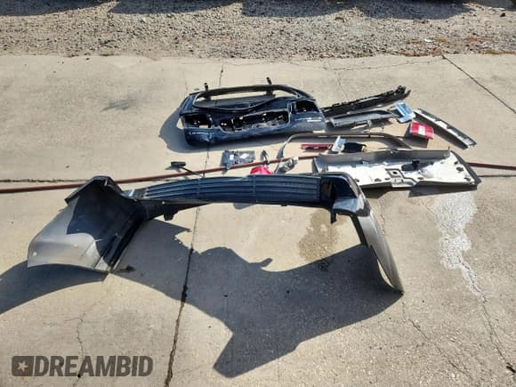 ✅ 2008 Lincoln Navigator • VIN: 5LMFU27548LJ20687 • Lot: 86796585. Listed on Copart with 166,114 mi. Free auction sales archive from the USA and detailed vehicle history report at DreamBid. Image 13.