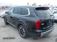 ✅ 2023 Kia Telluride S • VIN: 5XYP6DGC2PG409948 • Lot: 41783552. Listed on IAAI with 33,835 mi. Free auction sales archive from the USA and detailed vehicle history report at DreamBid. Image 3.