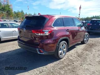 ✅ 2019 Toyota Highlander Limited Platinum • VIN: 5TDDZRFH4KS958860 • Lot: 43442834. Listed on IAAI with 67,193 mi. Free auction sales archive from the USA and detailed vehicle history report at DreamBid. Image 4.