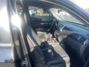 ✅ 2018 Honda Pilot EX-L • VIN: 5FNYF6H53JB007855 • Лот: 91276035. Опубликован ранее на Copart с пробегом 106 331 миль. Бесплатный доступ к архиву аукционных продаж из США и подробный отчёт об истории автомобиля на DreamBid. Изображение 5.