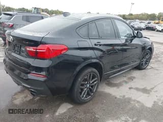 ✅ 2017 BMW X4 M40i • VIN: 5UXXW7C59H0U25336 • Lot: 43452693. Wystawiony na IAAI z przebiegiem 90 607 mil. Bezpłatny archiwum sprzedaży aukcyjnych z USA i szczegółowy raport historii pojazdu na DreamBid. Zdjęcie 4.