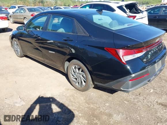 2024 Hyundai Elantra SEL with VIN KMHLM4DGXRU744383, listed as a IAAI auction lot 43606113 with 39,129 mi miles and . Bid and sale history available at DreamBid. Image 3.