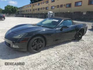 2005 Chevrolet Corvette z VIN 1G1YY34U855129990, wystawiony jako Copart lot #89550385 z przebiegiem Nie podano mil oraz Szkoda całkowita • Salvage title. Historia ofert i sprzedaży dostępna na DreamBid. Obrazek 1.