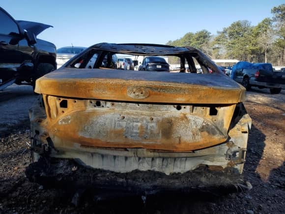 2016 Hyundai Azera Limited с VIN KMHFH4JG0GA525811, выставлен на аукционе Copart как лот 45886965 с пробегом Не указан миль и На запчасти • Non repairable. История ставок и продаж доступна на DreamBid. Изображение 6.