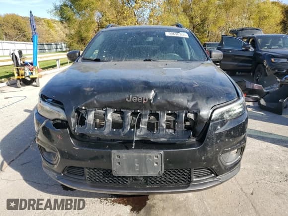 ✅ 2021 Jeep Cherokee Latitude Lux • VIN: 1C4PJMMX5MD220288 • Lot: 90696365. Listed on Copart with 84,584 mi. Free auction sales archive from the USA and detailed vehicle history report at DreamBid. Image 5.