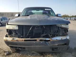 ✅ 2002 Chevrolet Silverado 1500 LS • VIN: 1GCEK14V12Z212738 • Lot: 72277074. Wystawiony na Copart z przebiegiem 175 846 mil mil. Skorzystaj z bezpłatnego archiwum sprzedaży aukcyjnych z USA i zobacz szczegółowy raport historii pojazdu na DreamBid. Zdjęcie 5.