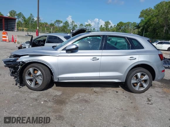 ✅ 2025 Audi Q5 Premium Plus • VIN: WA1BBAFY3S2027183 • Lot: 42541911. Wystawiony na IAAI z przebiegiem 2 806 mil. Bezpłatny archiwum sprzedaży aukcyjnych z USA i szczegółowy raport historii pojazdu na DreamBid. Zdjęcie 15.